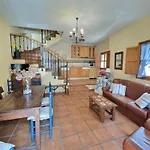 בית נופש La Casona De Pascueru De Poo De Cabrales קרניה דה קברלס