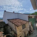 La Casona De Pascueru De Poo De Cabrales *