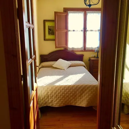 La Casona De Pascueru De Poo De Cabrales קרניה דה קברלס