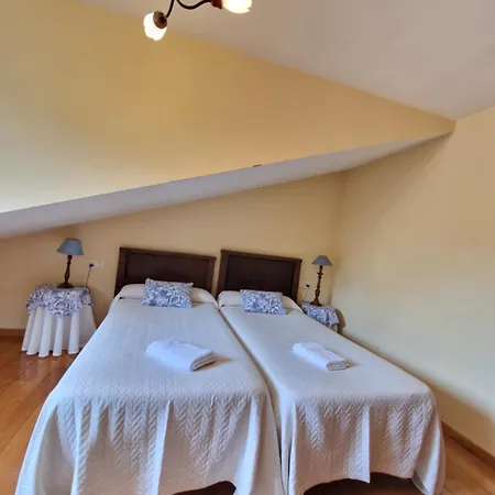 La Casona De Pascueru De Poo De Cabrales *