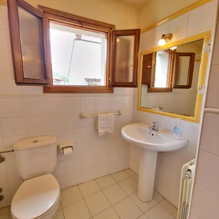 La Casona De Pascueru De Poo De Cabrales קרניה דה קברלס