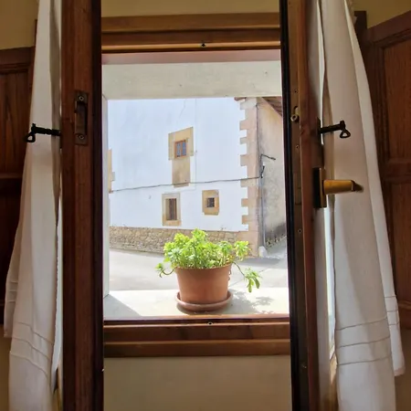 La Casona De Pascueru De Poo De Cabrales *