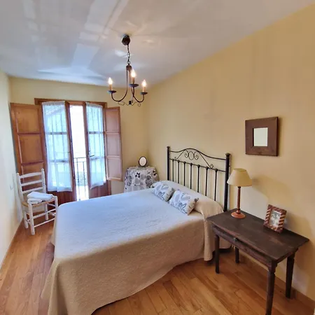 בית נופש La Casona De Pascueru De Poo De Cabrales *