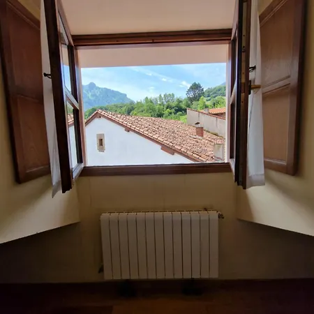 La Casona De Pascueru De Poo De Cabrales בית נופש *